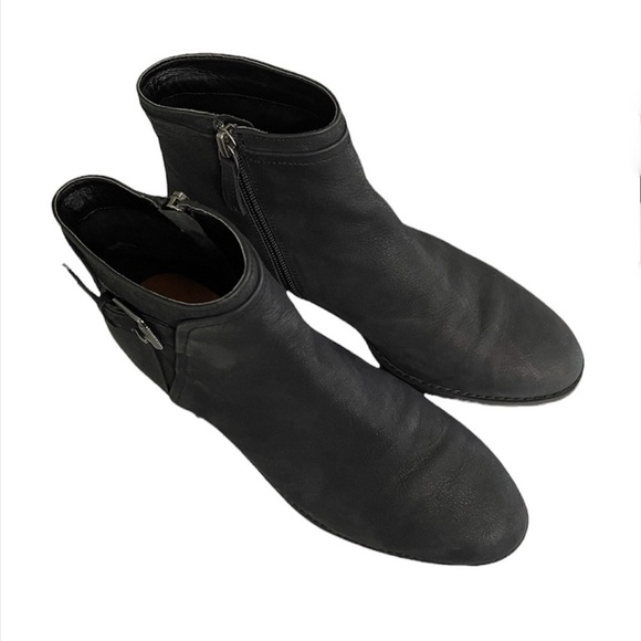 Caslon Black Genuine Leather Ankle Booties Water Resistant Sz 6.5 - Picture 6 of 9